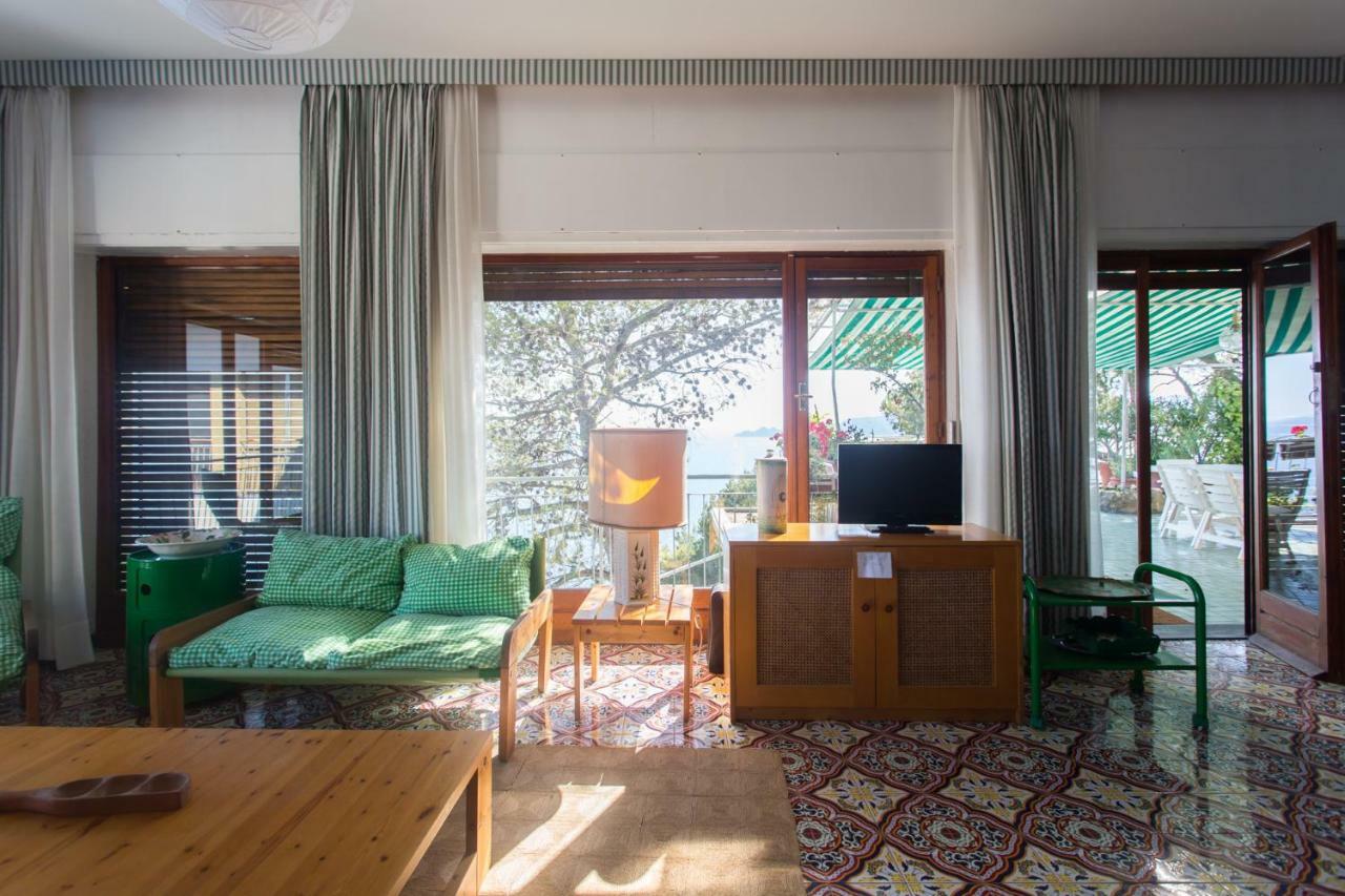 Appartement Stunning View Relax Tra Mare E Cielo à Villa Solari Extérieur photo